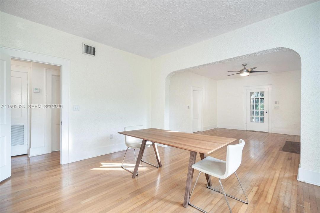 For Sale: $2,300,000 (4 beds, 3 baths, 2400 Square Feet)