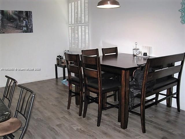 Active With Contract: $2,750 (3 beds, 2 baths, 1380 Square Feet)