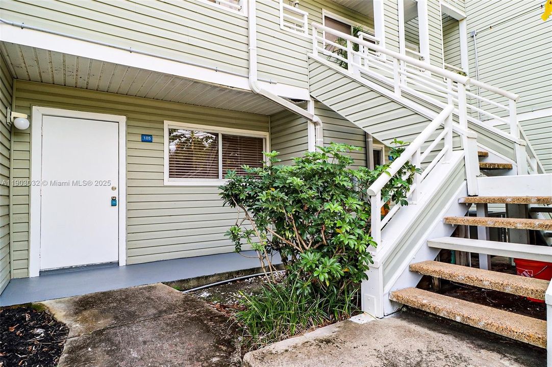 For Rent: $1,900 (2 beds, 2 baths, 1020 Square Feet)