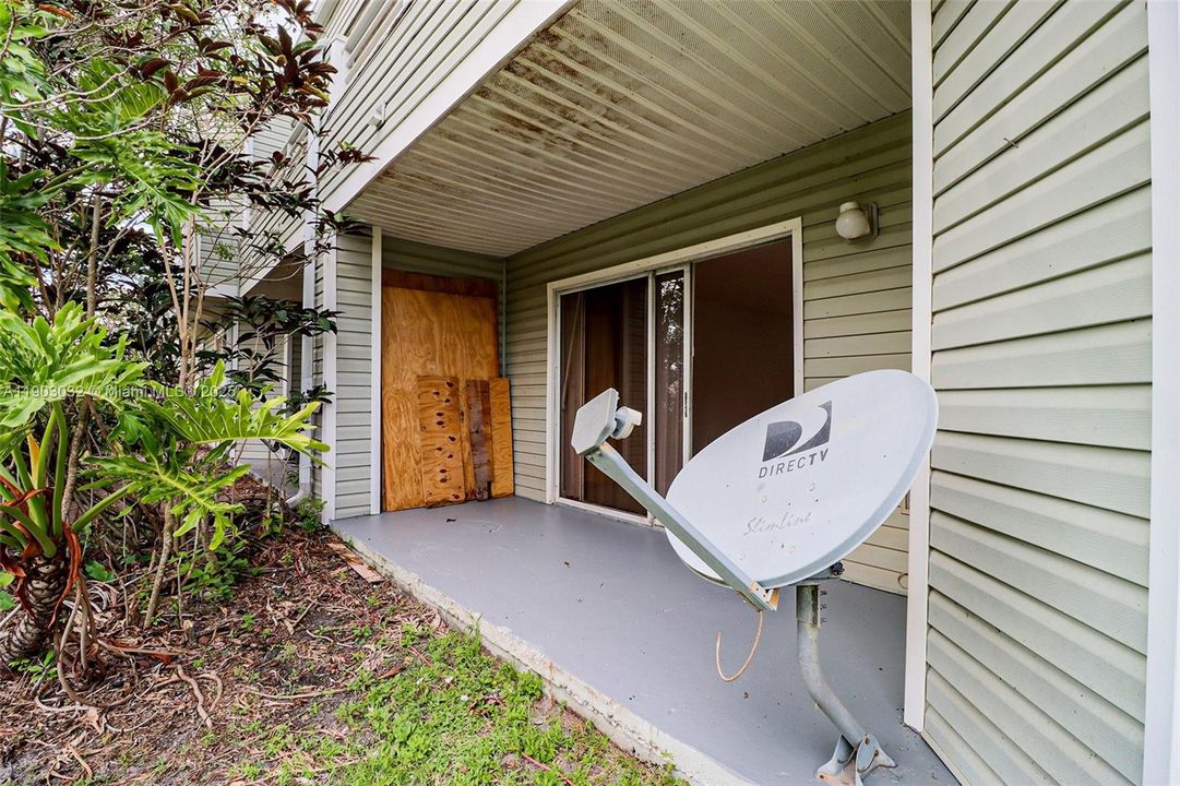 For Rent: $1,900 (2 beds, 2 baths, 1020 Square Feet)