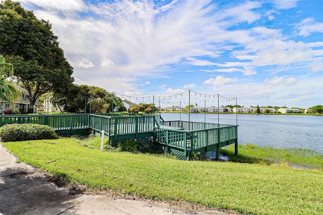 For Rent: $1,900 (2 beds, 2 baths, 1020 Square Feet)