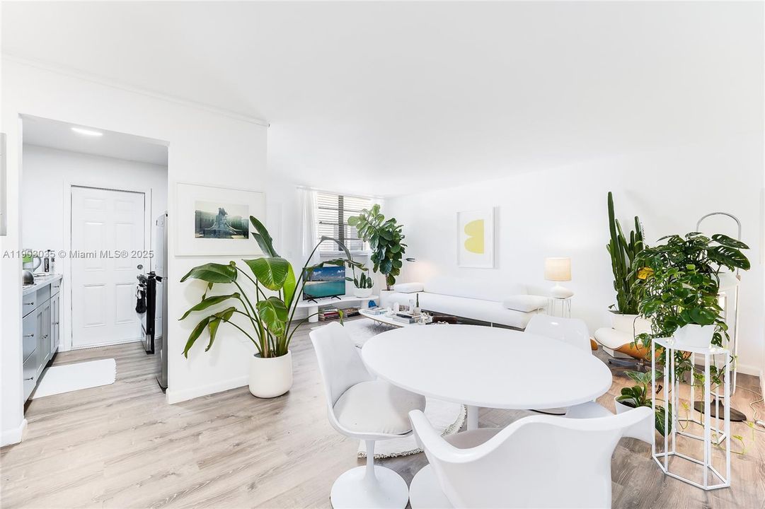 Recently Rented: $2,500 (1 beds, 1 baths, 630 Square Feet)