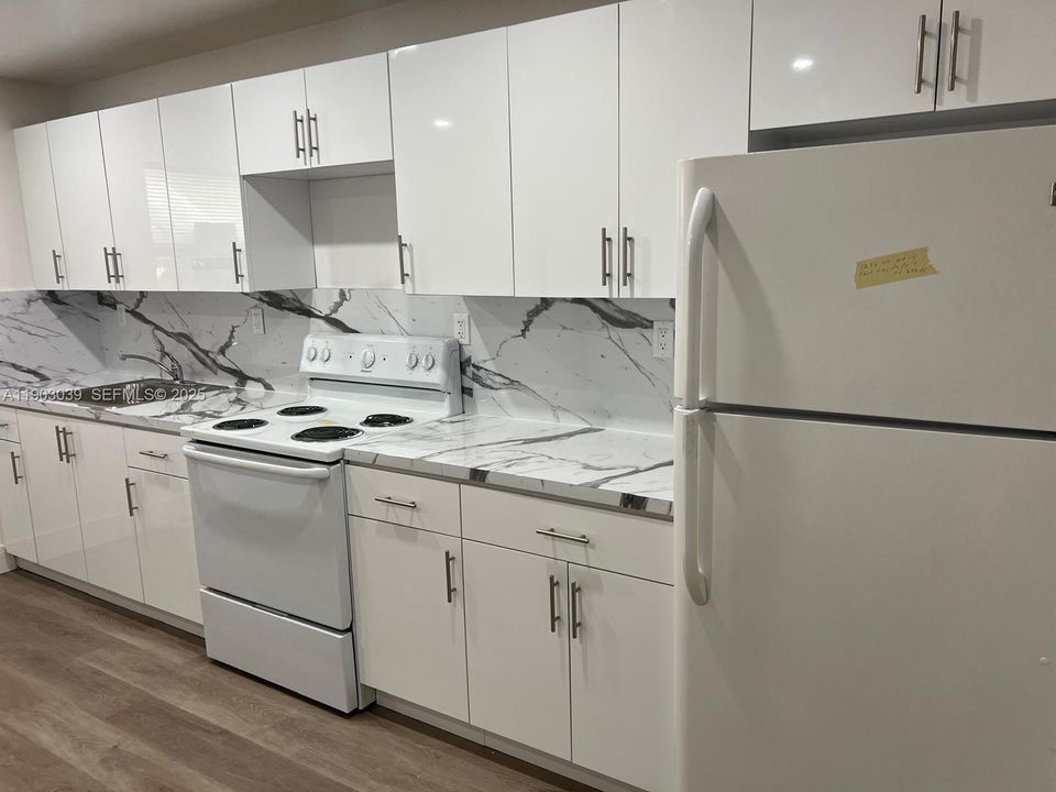 For Rent: $1,700 (1 beds, 1 baths, 7074 Square Feet)