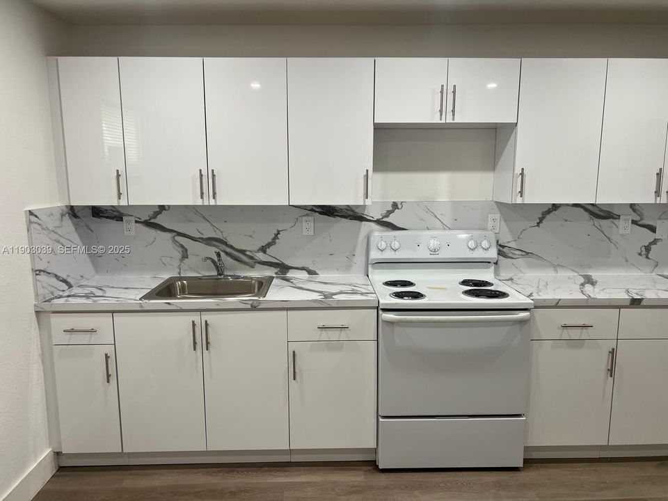 For Rent: $1,700 (1 beds, 1 baths, 7074 Square Feet)