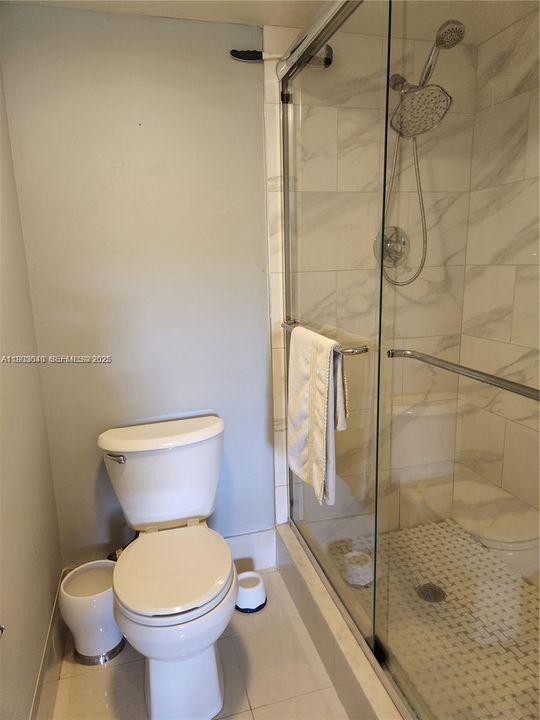 For Sale: $249,900 (2 beds, 2 baths, 1100 Square Feet)