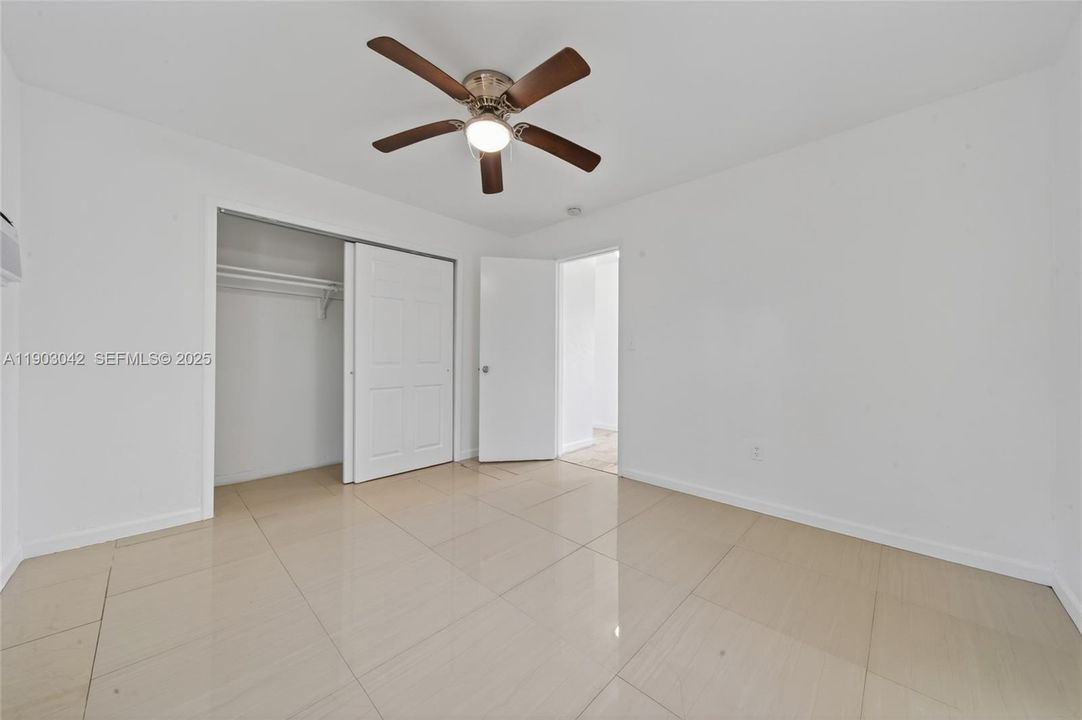 出租: $2,200 (2 贝兹, 1 浴室, 1566 平方英尺)