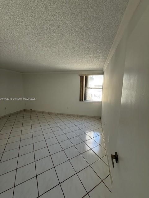 For Rent: $2,350 (1 beds, 1 baths, 1173 Square Feet)