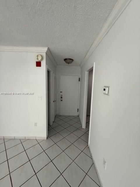 For Rent: $2,350 (1 beds, 1 baths, 1173 Square Feet)