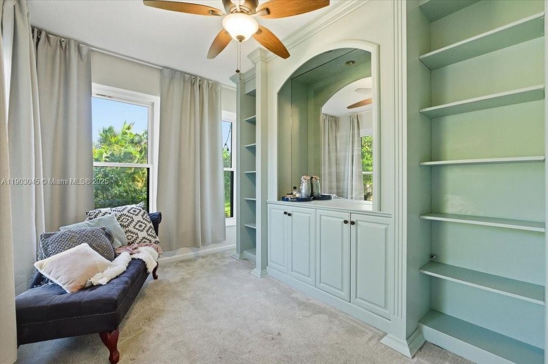 En Venta: $1,099,999 (5 camas, 4 baños, 3176 Pies cuadrados)