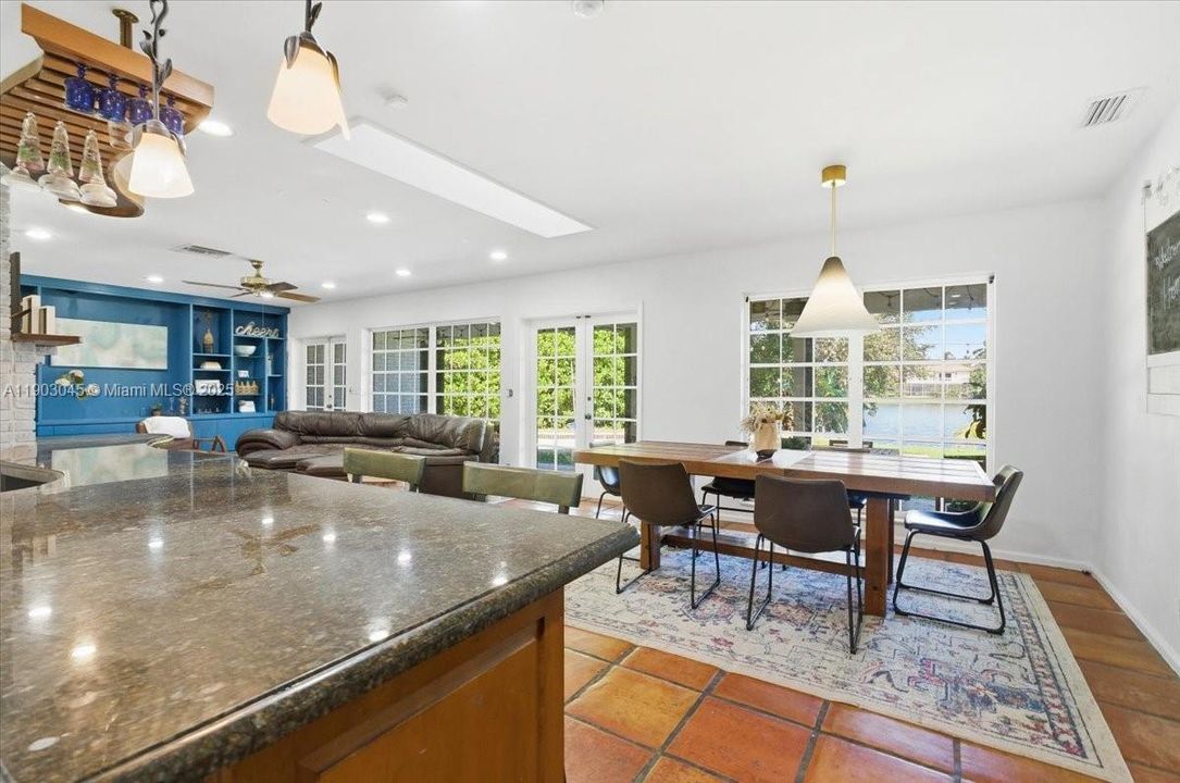 En Venta: $1,099,999 (5 camas, 4 baños, 3176 Pies cuadrados)