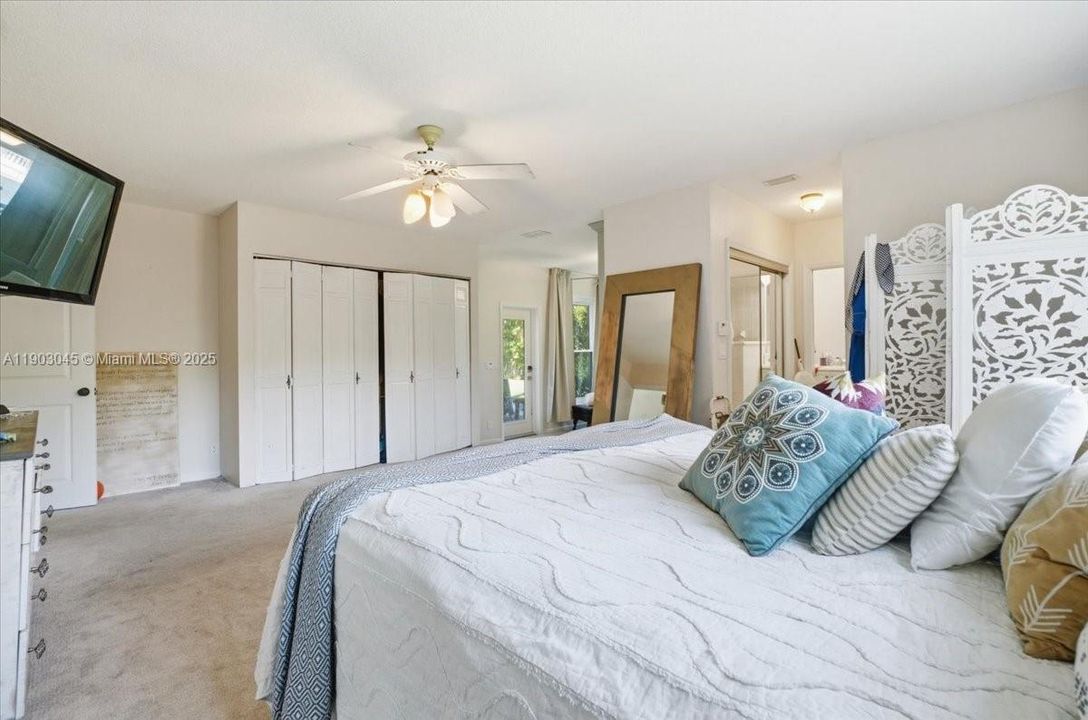 En Venta: $1,099,999 (5 camas, 4 baños, 3176 Pies cuadrados)