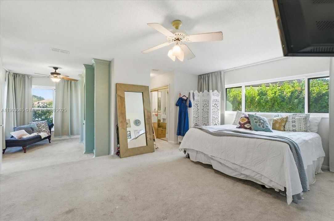 En Venta: $1,099,999 (5 camas, 4 baños, 3176 Pies cuadrados)