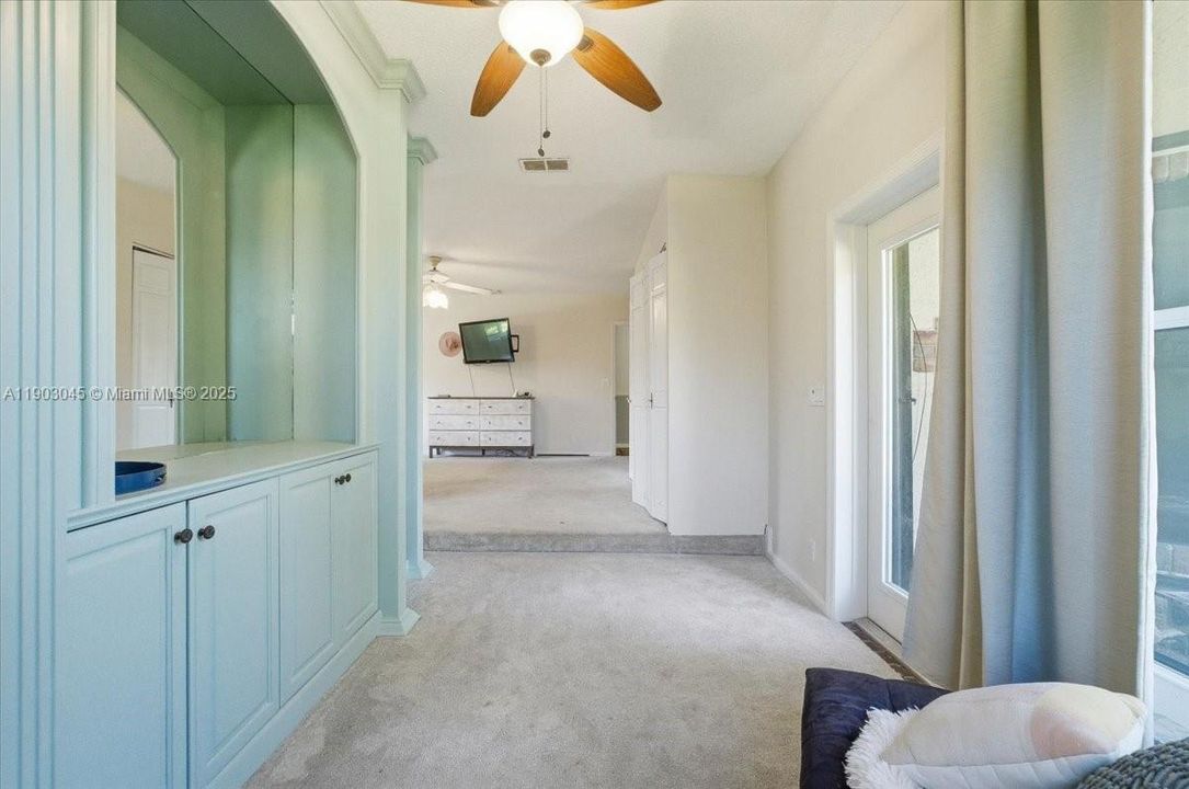 En Venta: $1,099,999 (5 camas, 4 baños, 3176 Pies cuadrados)