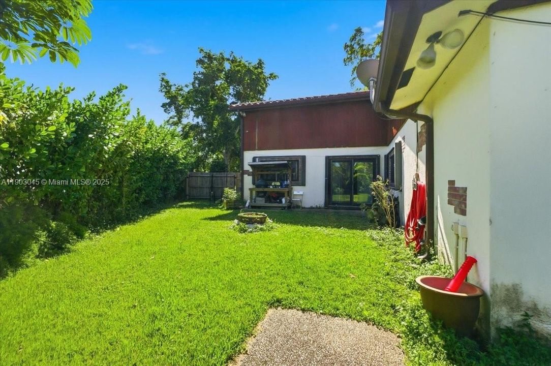 En Venta: $1,099,999 (5 camas, 4 baños, 3176 Pies cuadrados)