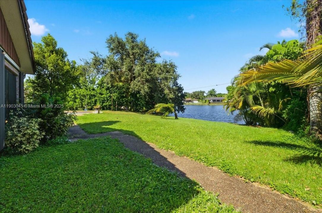 En Venta: $1,099,999 (5 camas, 4 baños, 3176 Pies cuadrados)