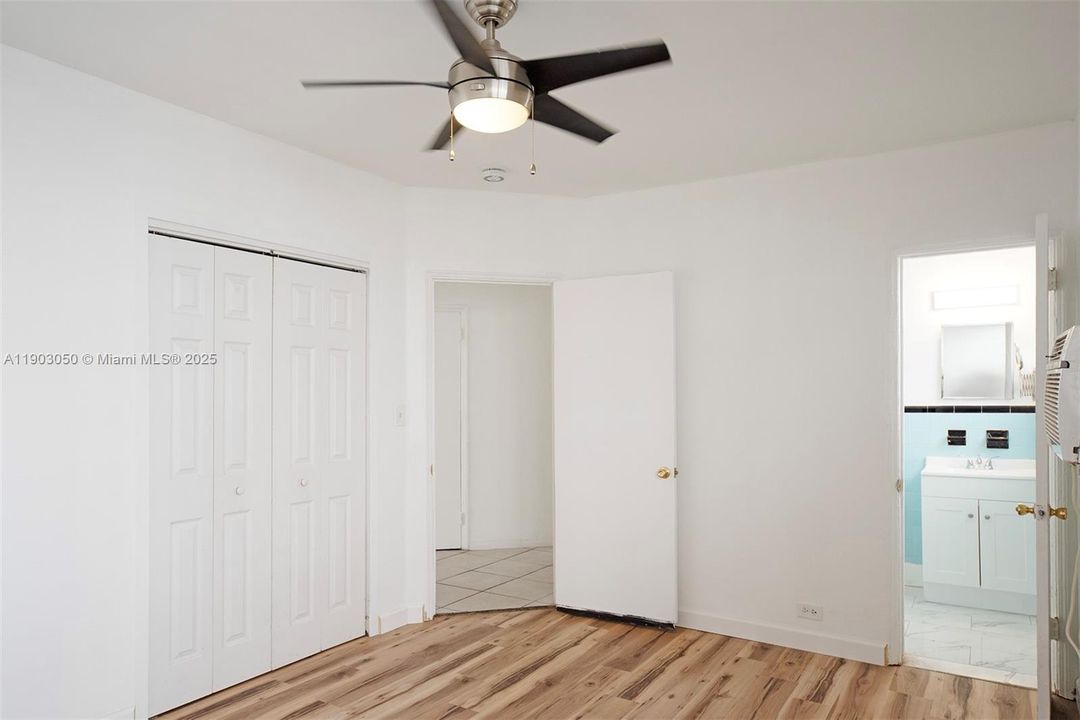 出租: $2,500 (2 贝兹, 2 浴室, 9792 平方英尺)