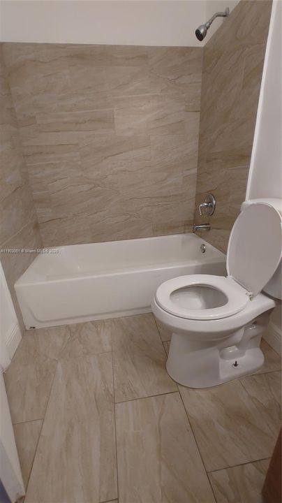 For Rent: $1,600 (1 beds, 1 baths, 646 Square Feet)