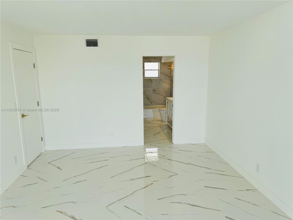 На продажу: $339,000 (1 спален, 1 ванн, 790 Квадратных фут)