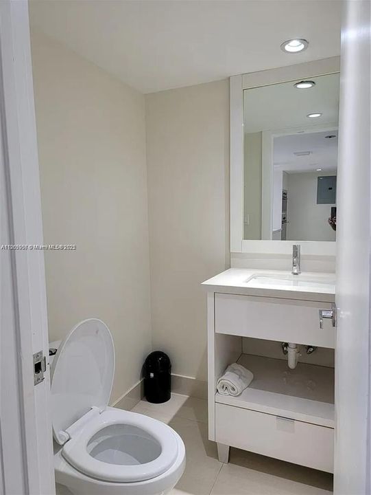 最近租的: $4,500 (1 贝兹, 1 浴室, 895 平方英尺)