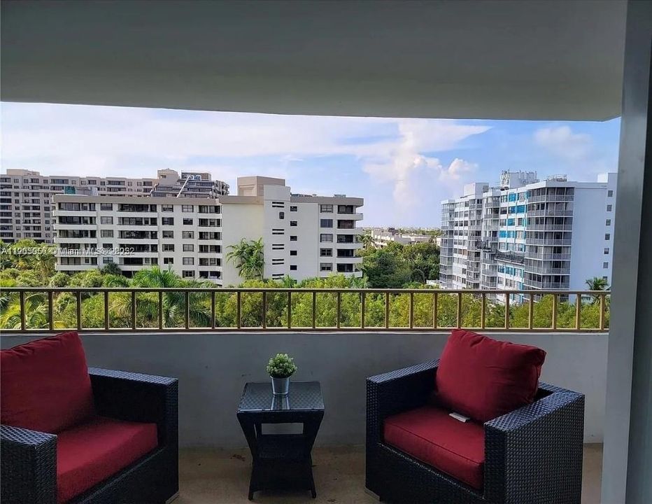 最近租的: $4,500 (1 贝兹, 1 浴室, 895 平方英尺)