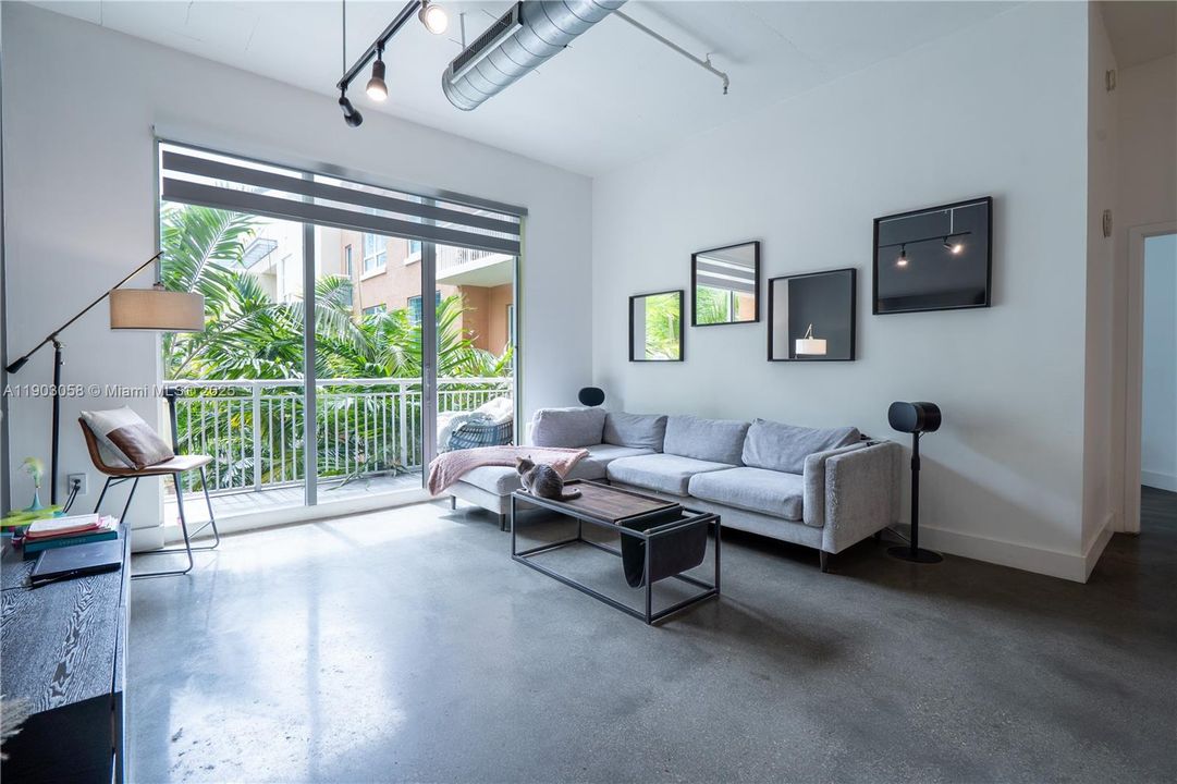 Recently Rented: $4,100 (2 beds, 2 baths, 1288 Square Feet)