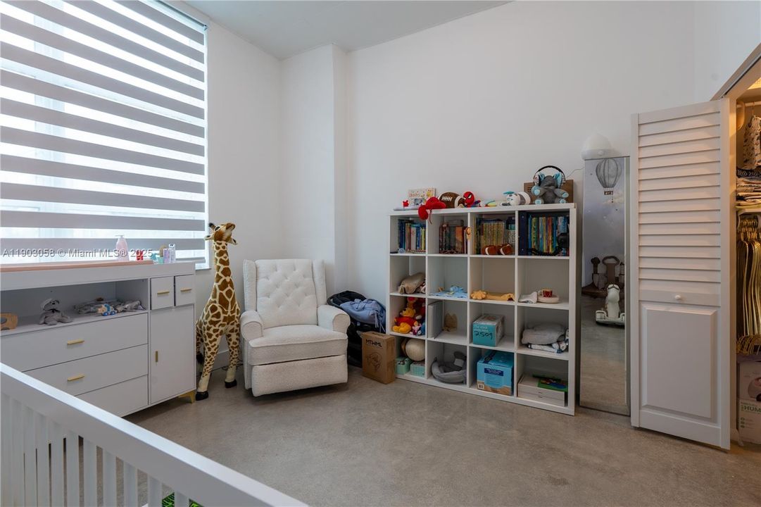 Recently Rented: $4,100 (2 beds, 2 baths, 1288 Square Feet)