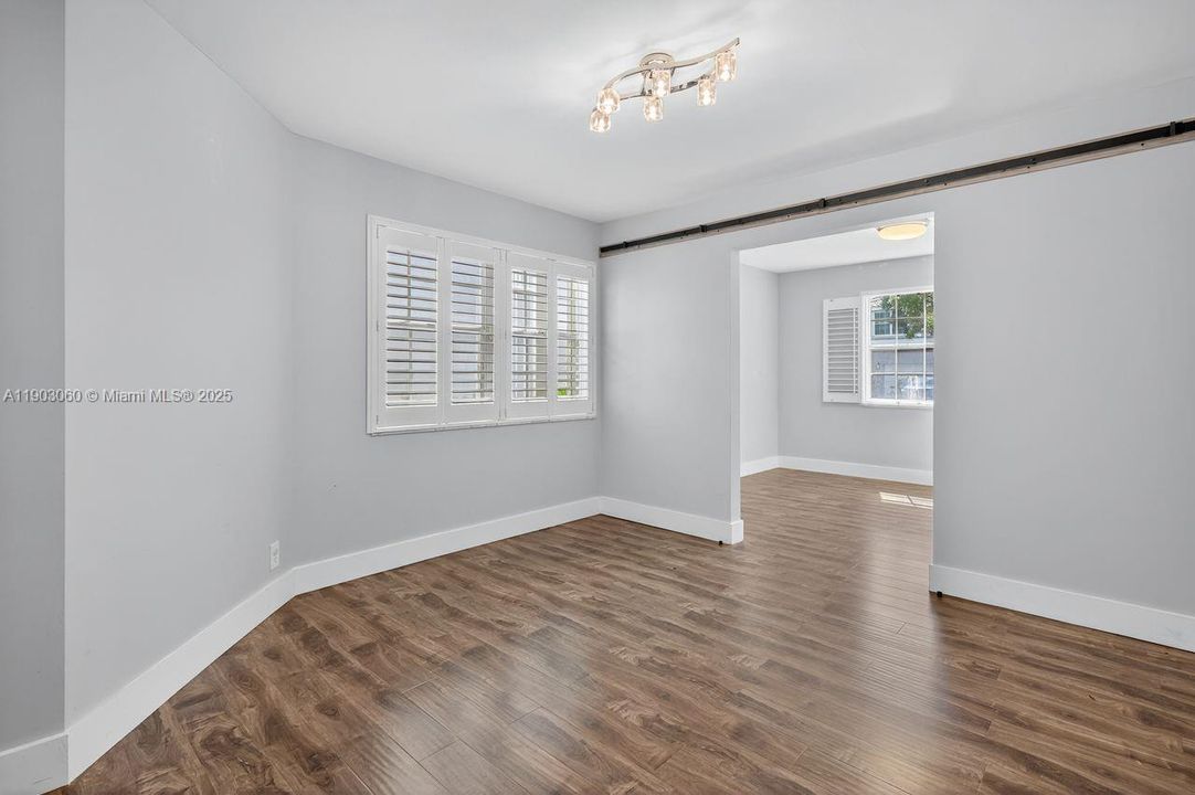 待售: $669,500 (3 贝兹, 2 浴室, 2084 平方英尺)