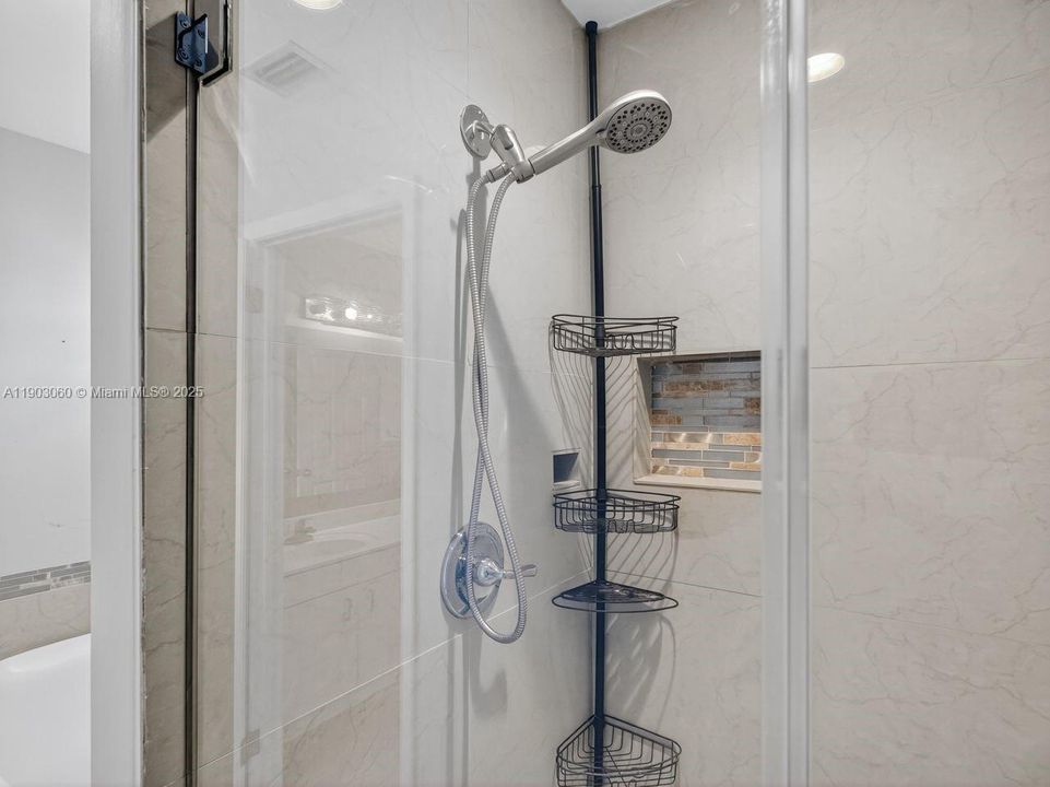 待售: $669,500 (3 贝兹, 2 浴室, 2084 平方英尺)