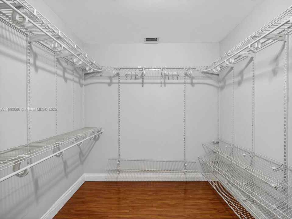 待售: $669,500 (3 贝兹, 2 浴室, 2084 平方英尺)