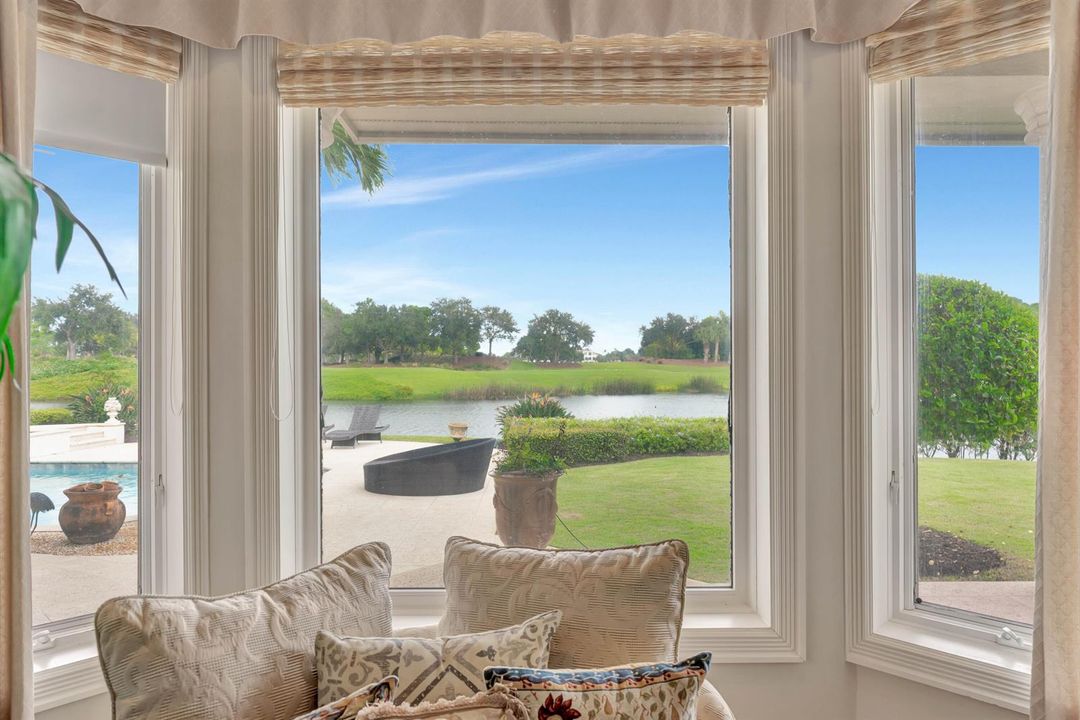 Master Sitting Area