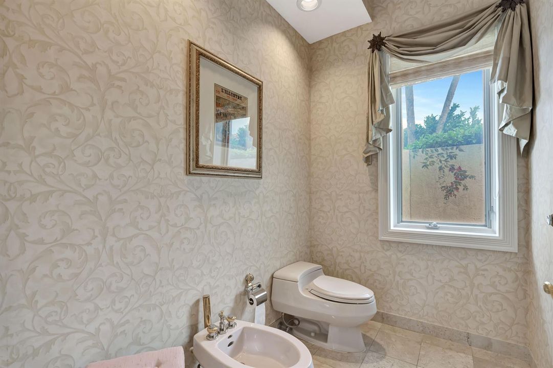 Water Closet w/Bidet