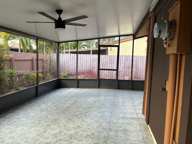 出租: $2,800 (2 贝兹, 2 浴室, 988 平方英尺)