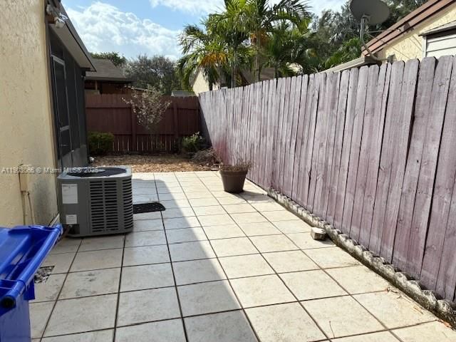 出租: $2,800 (2 贝兹, 2 浴室, 988 平方英尺)