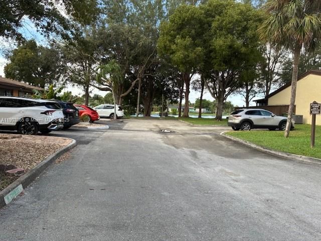 出租: $2,800 (2 贝兹, 2 浴室, 988 平方英尺)