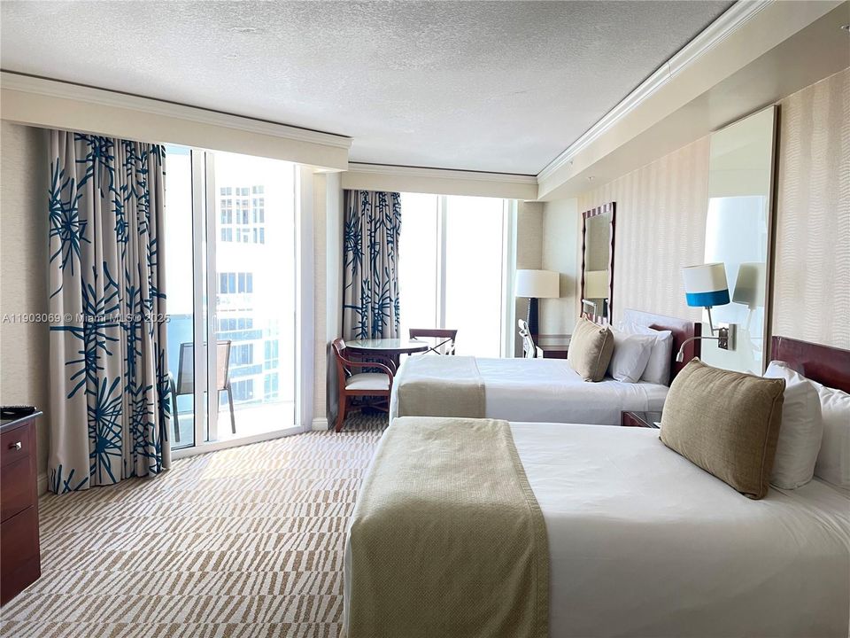 For Sale: $210,000 (0 beds, 1 baths, 457 Square Feet)