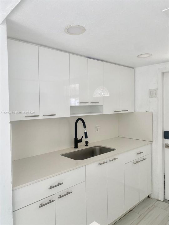 Active With Contract: $3,000 (3 beds, 1 baths, 0 Square Feet)