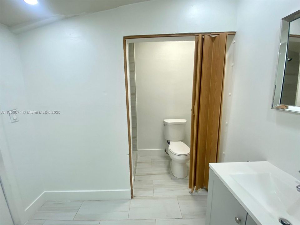 Active With Contract: $3,000 (3 beds, 1 baths, 0 Square Feet)