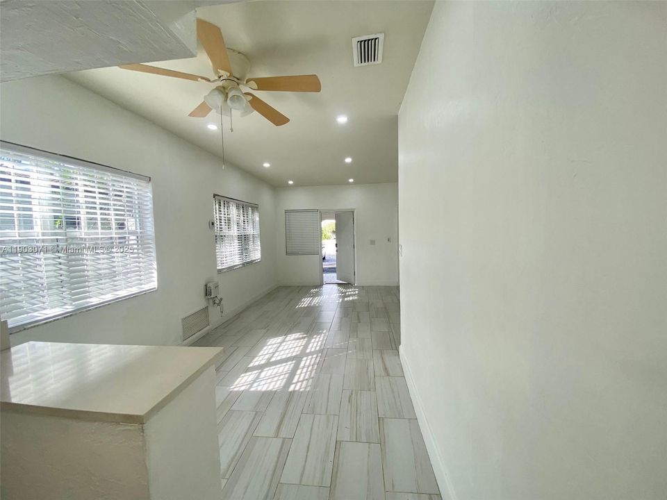 Active With Contract: $3,000 (3 beds, 1 baths, 0 Square Feet)