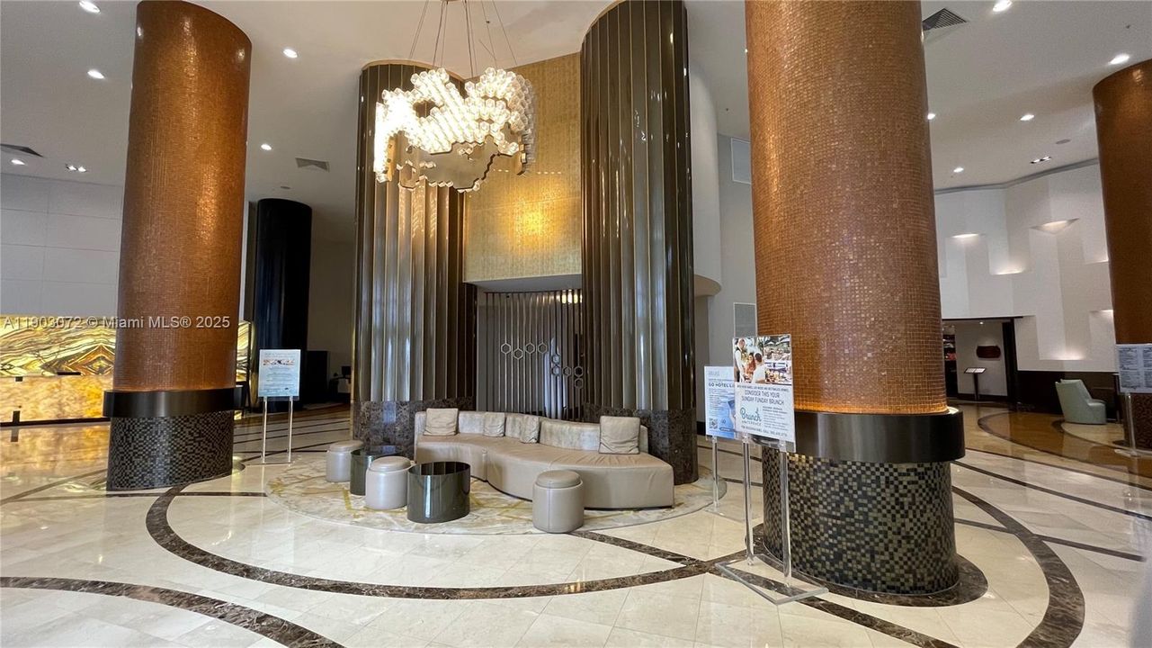 For Sale: $230,000 (0 beds, 1 baths, 664 Square Feet)