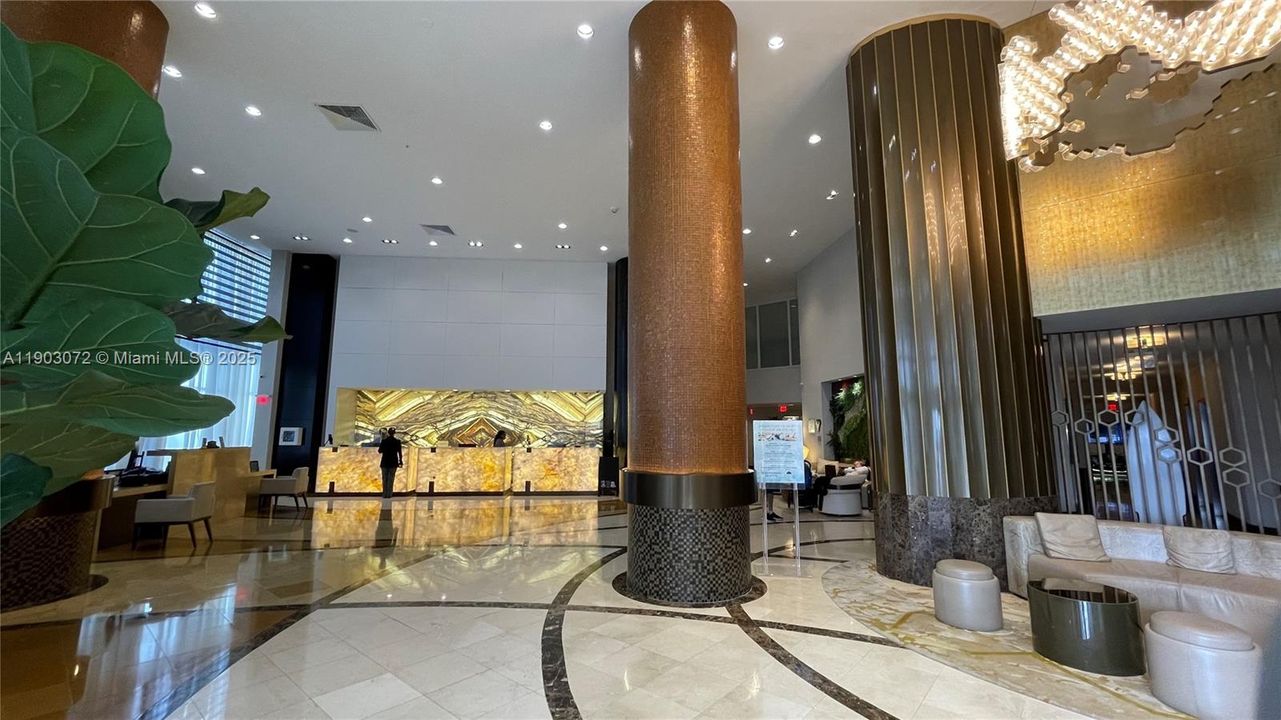 For Sale: $230,000 (0 beds, 1 baths, 664 Square Feet)