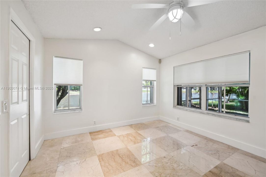 Recently Rented: $4,350 (3 beds, 2 baths, 1440 Square Feet)