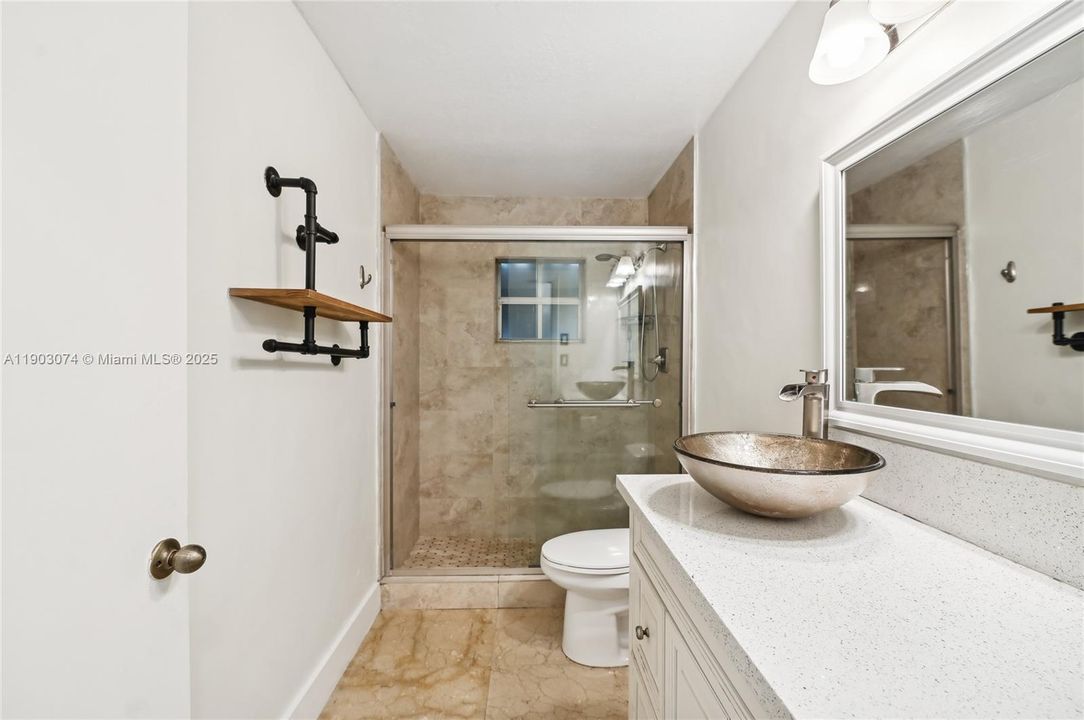 Recently Rented: $4,350 (3 beds, 2 baths, 1440 Square Feet)