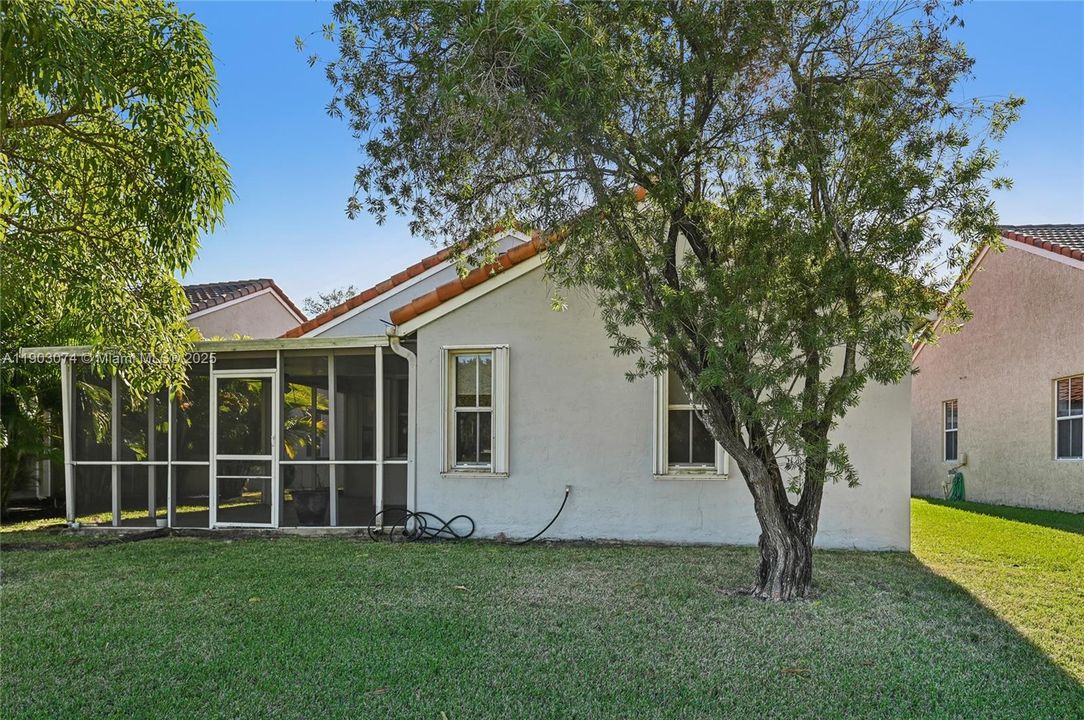 Recently Rented: $4,350 (3 beds, 2 baths, 1440 Square Feet)