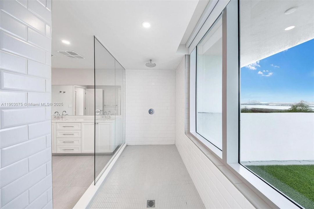 Recently Rented: $16,755 (4 beds, 5 baths, 4623 Square Feet)