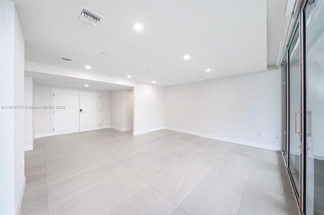 Recently Rented: $16,755 (4 beds, 5 baths, 4623 Square Feet)