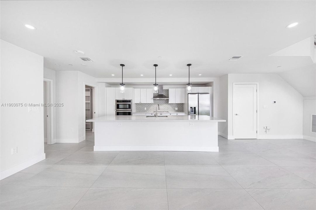 Recently Rented: $16,755 (4 beds, 5 baths, 4623 Square Feet)