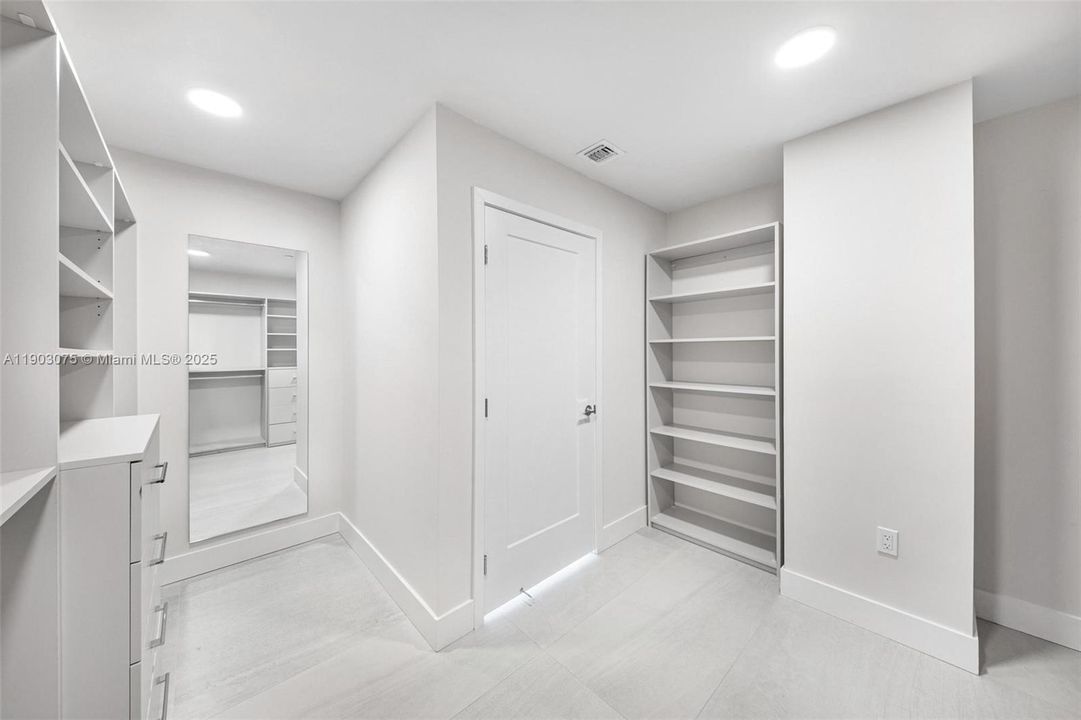 Recently Rented: $16,755 (4 beds, 5 baths, 4623 Square Feet)