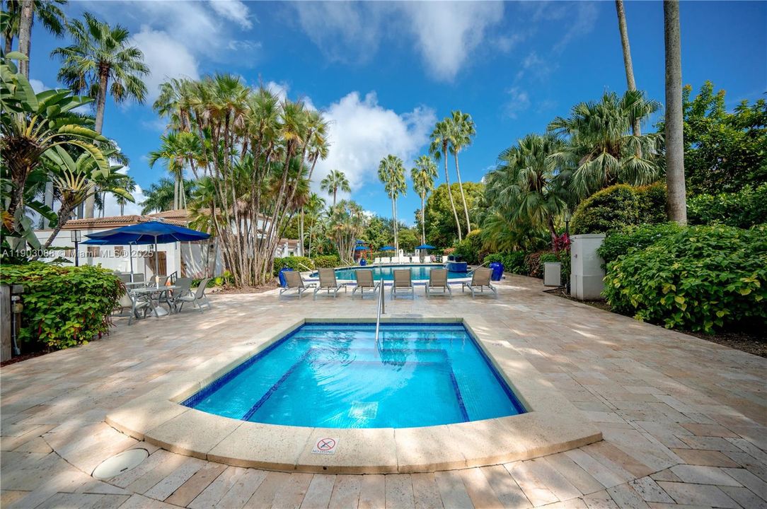 For Sale: $749,000 (3 beds, 2 baths, 1686 Square Feet)