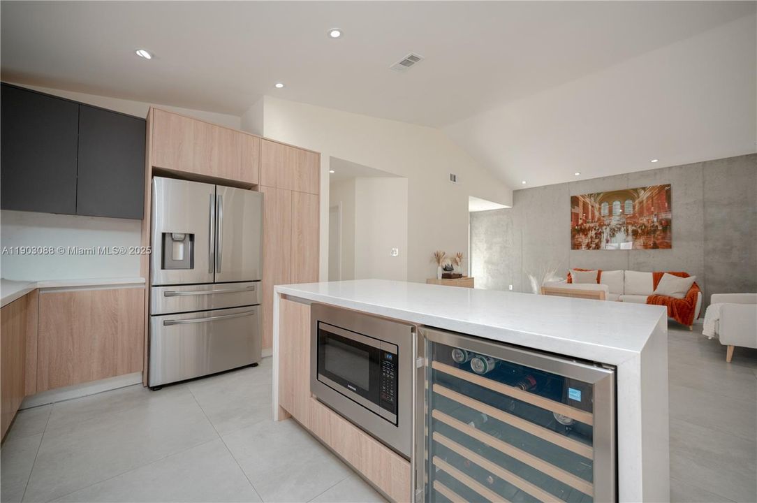 For Sale: $749,000 (3 beds, 2 baths, 1686 Square Feet)