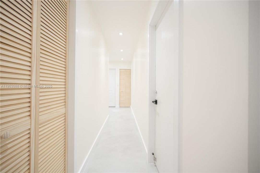 For Sale: $749,000 (3 beds, 2 baths, 1686 Square Feet)